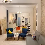 Saint Ferdinand Apartman *